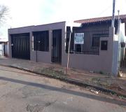 Casa para Venda, em Arapongas, bairro Vila Nova, 4 dormitórios, 1 banheiro